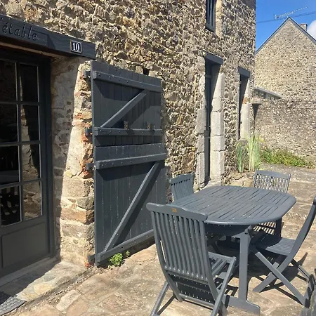 Maison En Pierres A 1200m De La