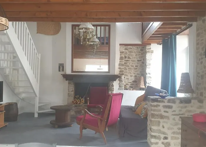 Feriehus Maison En Pierres A 1200m De La *